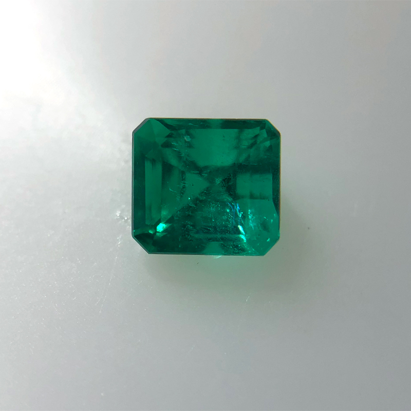 ドリーム（宝石・ルース卸販売） / エメラルド コロンビア産 0.61ct